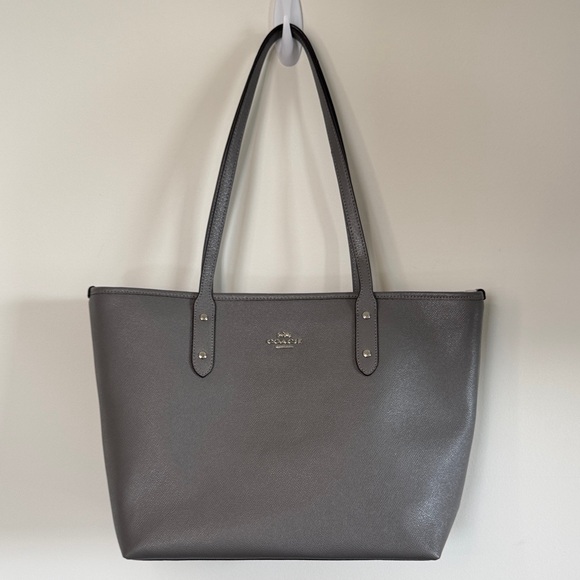 Coach Gray Tote Bag NWOT - Picture 1 of 10